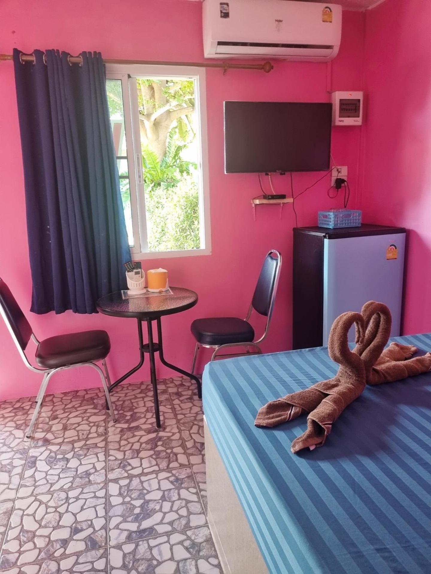 In Love Resort Chainat Luaran gambar