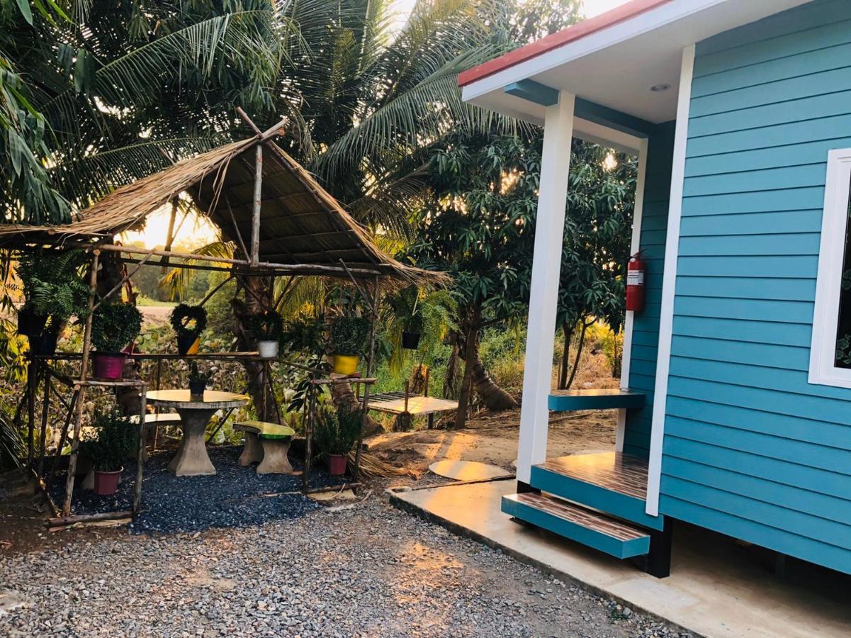 In Love Resort Chainat Luaran gambar